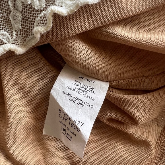 Cabi beige laced top size L(M) - Picture 5 of 6